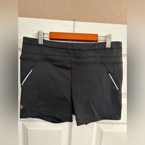 Athleta black shorts size L - NWOT